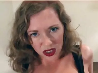 កាលបរិច្ឆេទ​របស់ Emily Wilson បញ្ចប់​នៅ​កន្លែង​មិត្ត​ប្រុស​ដែល​បុរស​លួច​ស្រលាញ់​នាង