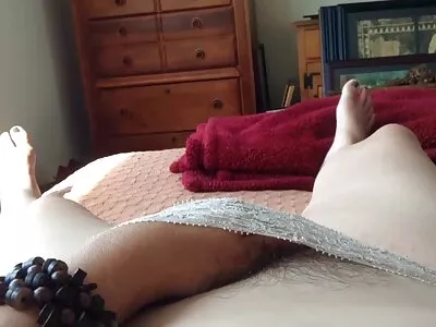 Stripper ជាមួយ dick យក្សគឺនៅទីនេះដើម្បីកម្សាន្តស្ត្រីក្តៅ