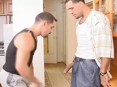 MILF ស្នែងធម្មជាតិ ហក់ពេញមាន់តូចធំ