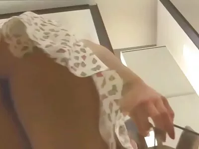 នារីដ៏ស្រស់ស្អាតរបស់ MILF Valerie Luxe យកសូកូឡាមួយដុំធំ